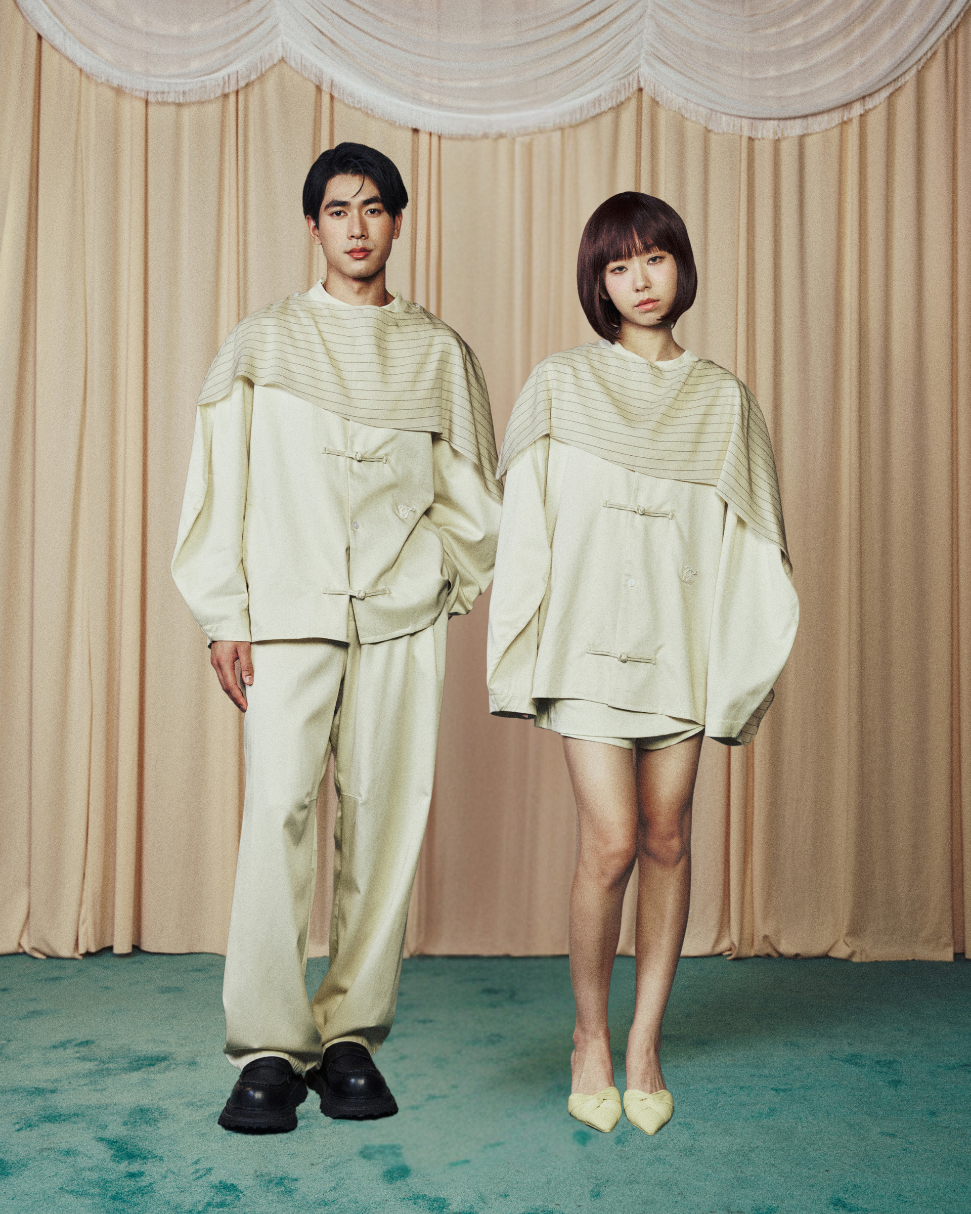 Unisex Lunar Silk Scarf Longsleeve Balloon Top Light Pear