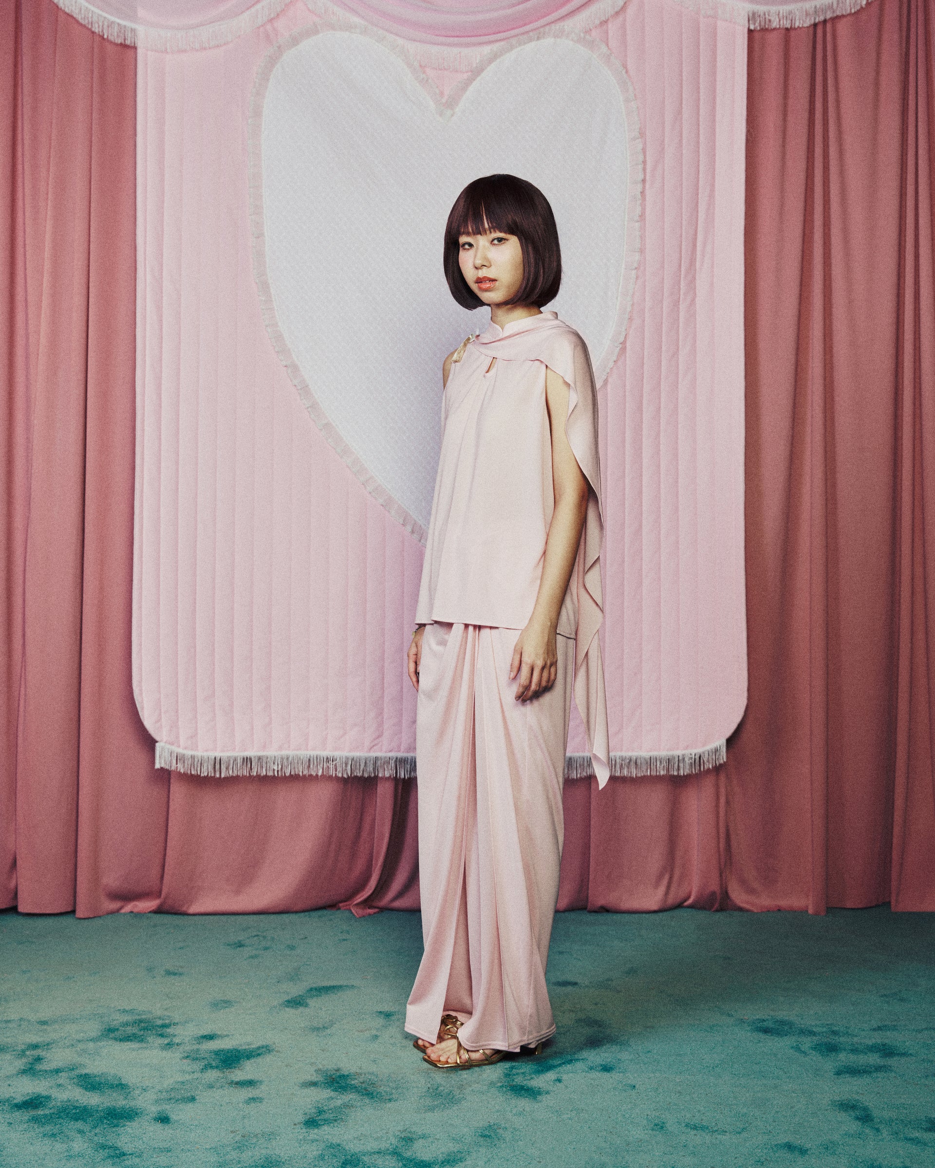 Mandarine Collar with Cape Sleeveless Blouse Pastel Pink