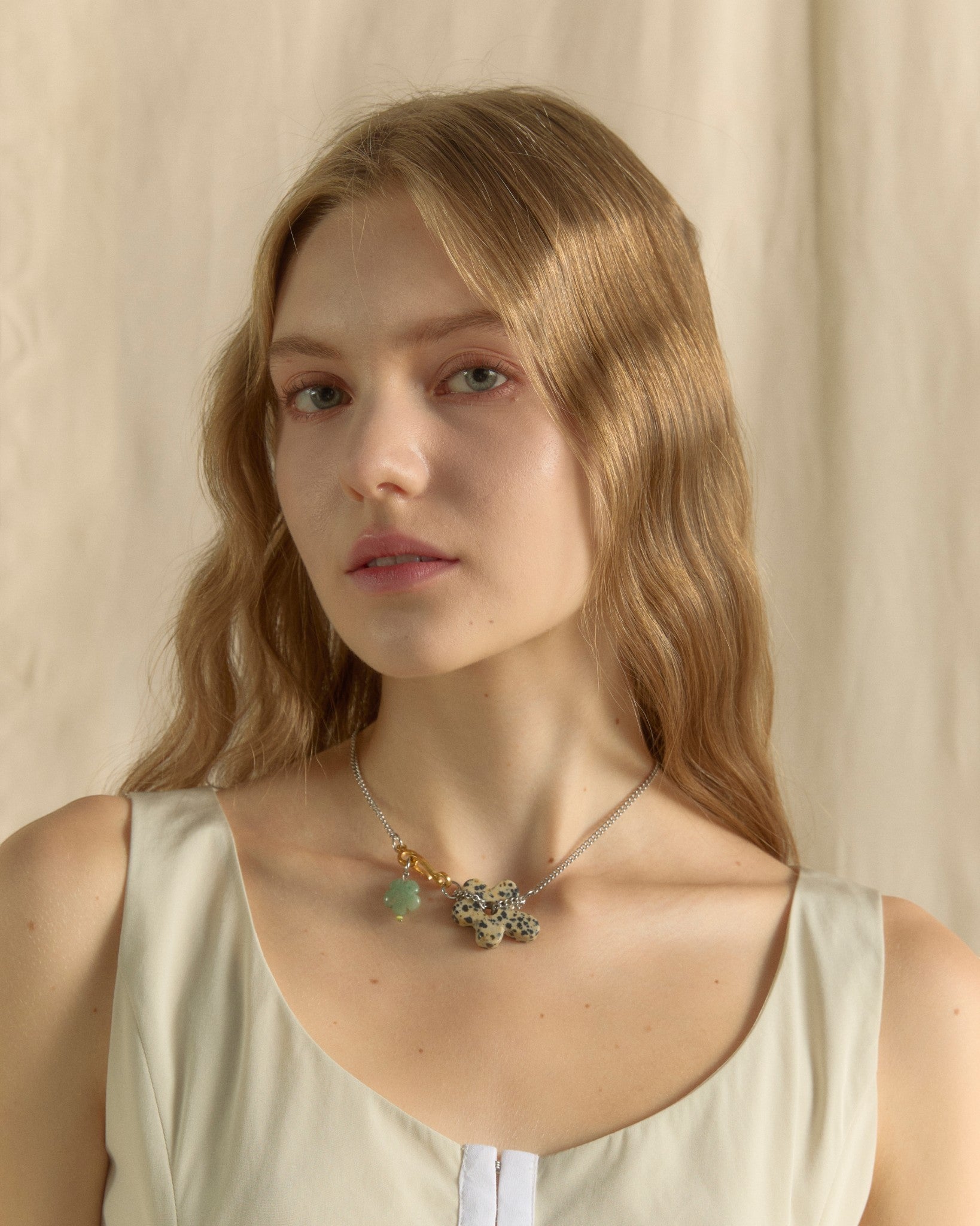Floral Chain Necklace Spotted Marble