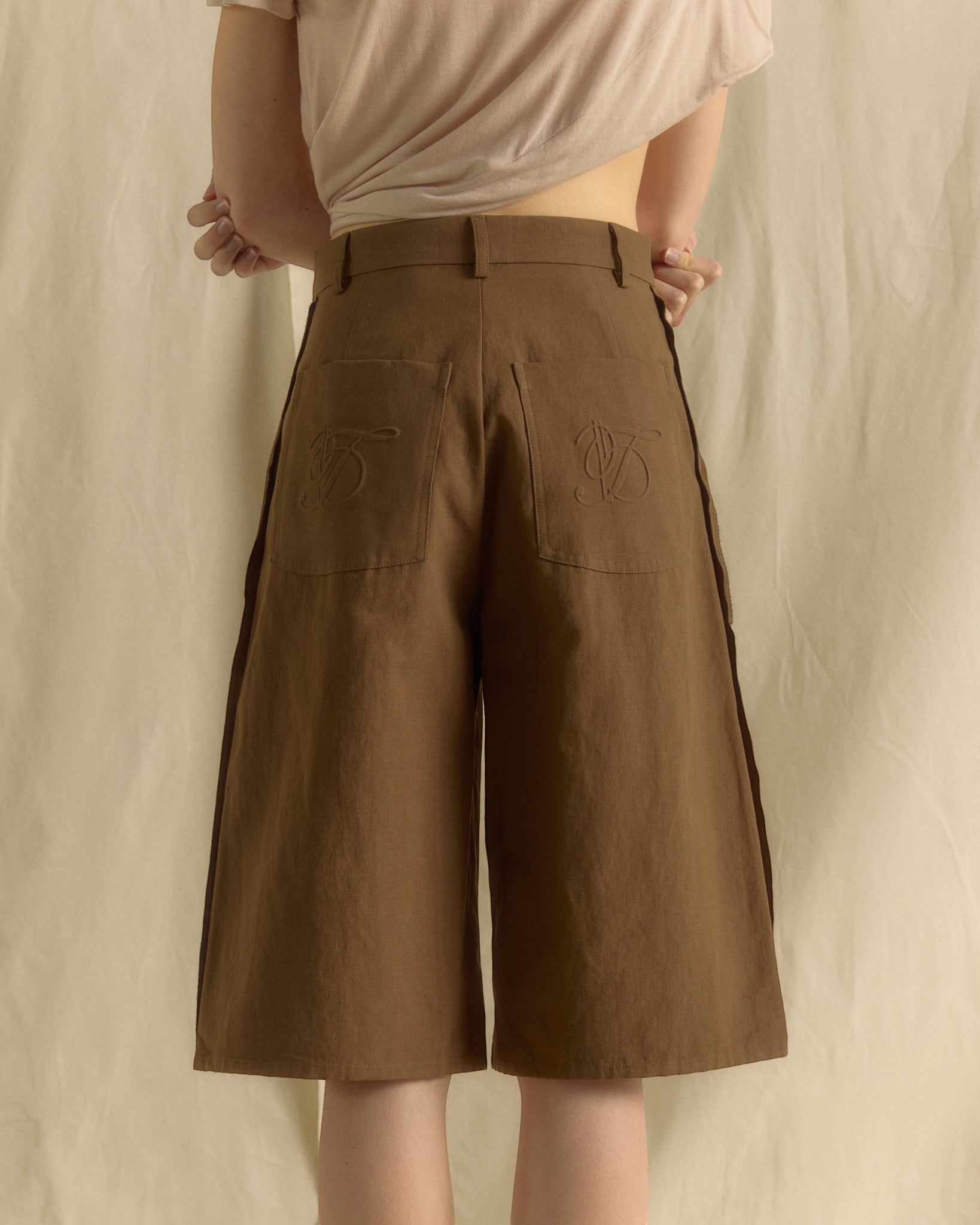 SS26 Unisex Long Short Dark Olive Green