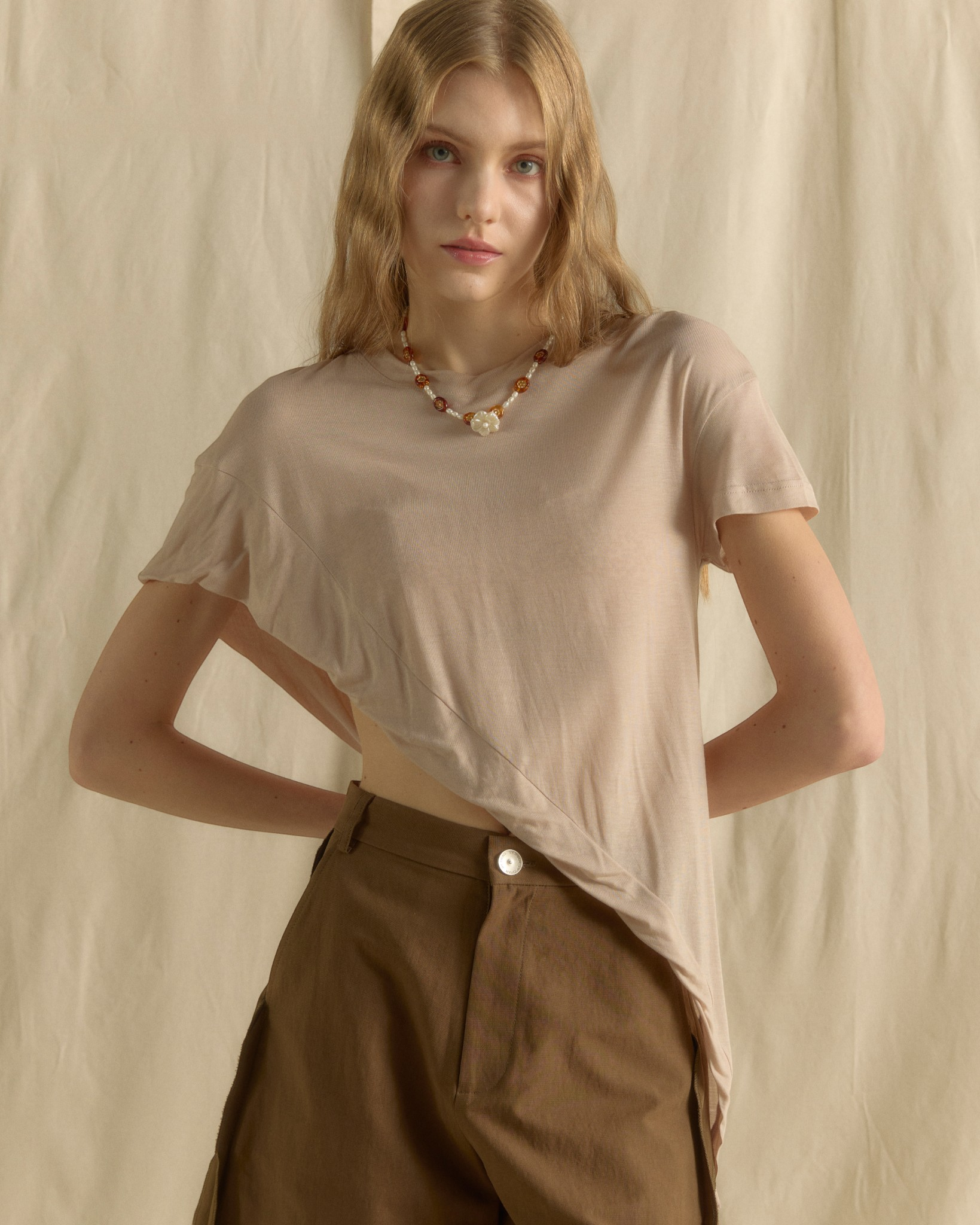 One-side Shoulder Top Taupe
